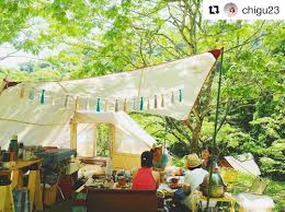 chigu23 さんphoto ウトガルド 両側入り口解放 風を通して涼やかに タッセルガーランドの明るいカラーが爽やかなサイトにアクセントを キャンプ アウトドア ノルディスク テント タープ ウトガルド 木陰 森林浴 ガーランド タッセル