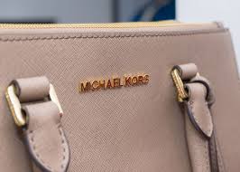 bag guide michael kors jet set shopper catchys