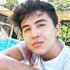 Cesar Reyes (@CesarRe58430234)