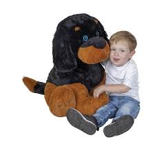 The rottweiler descends from dogs used by the romans to drive the herds of cattle that fed the army as it marched the rottweiler is a big dog and can weigh up to a hefty 135 pounds, most of it muscle. Xl Plusch Hund Rottweiler Sitzend Ca 62cm Online Kaufen Rofu De