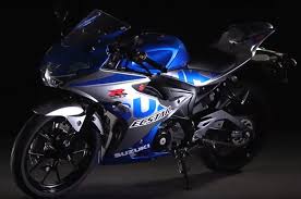 Ban motor merk dunlop merupakan salah satu ban yang paling banyak dicari, salah satunya ban dunlop motor vixion. Update Harga Motor Sport 150 Cc Desember 2020 Suzuki Gsx R150 Jadi Yang Termurah Rp 30 Jutaan Pikiran Rakyat Com