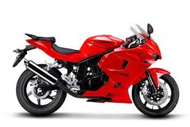 It has classic looks and the engine is just powerful enough to be still within the reaches of a beginner while being powerful enough to feel exciting for a long time. 10 Best Beginner Motorcycles