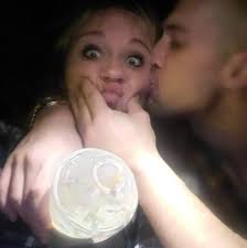 Can the Cricut Maker 3 use non-smart materials?