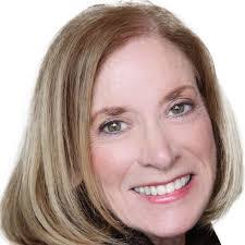 Gloria Kaye's Instagram, Twitter & Facebook