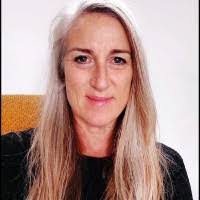 Lynette Townsend's Instagram, Twitter & Facebook