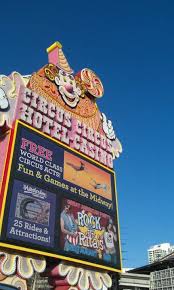 El circus circus hotel and casino se esfuerza por ofrecer a todos sus huéspedes alojamientos asequibles y cómodos y una divertida diversión ligera. Circus Circus Hotel Casino Circus Circus Hotel Las Vegas Circus Circus Las Vegas