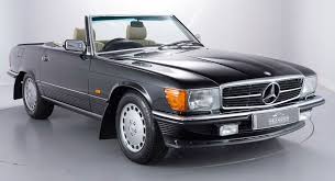 Timewarp 1989 Mercedes 500sl Has Less Than 1 000 Miles On It Carscoops Mercedes 500sl Mercedes Benz 500 Mercedes Benz