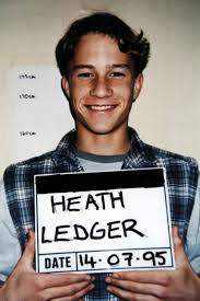 Ama hiçbiri bu kadar üzmemişti… bugün sizlere efsane oyuncu heath ledger ve onun intihar öyküsünü anlatacağım. Doku I Am Heath Ledger Ein Fehler Des Schicksals Kultur Sz De