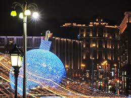 Столицей тогда была москва, петербург еще не был построен, поэтому все празднования проходили на красной площади. Staryj Novyj God V Rossii Perenesut Na Den Mk