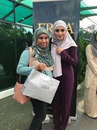 Berkaitan dengan harga tudung fareeda di pasaran. Penjenamaan Semula Fareeda Frda By Fareeda Enchanted Life Begins