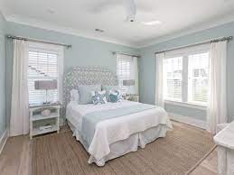 Beach inspired bedrooms pinterest themed bedroom ideas for. Beach House Table Decor New England Style Beach Cottage Plans Strandhuis Interieur Slaapkamer Huis Interieur
