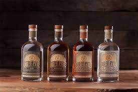 Ae0fc355e7b34b9950045b62a045cf18 Jpg 1000 667 Craft Spirits Spirit Labels Bottle Design