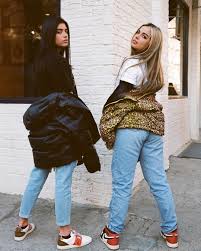 Dixie D Amelio On Instagram Look Back At Haha Nvm In 2020 Gossip Girl Outfits Pretty Girls Selfies Mom Jeans