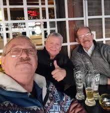 Hoy 15 de Octubre de cumpleaños el popular segurito, señor Arnoldo Ortega  gran amigo de nuestra aviación, desde esta vitrina le deseamos muchas  felicidades.