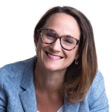 Caroline Newton (@CarolineNewton_)