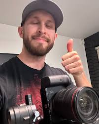 Cheers to Chapter 31 🥂 • Beyond grateful for this life — even through the  highs and lows. This past year brought me so many incredible opportunities,  new experiences & friendships, and