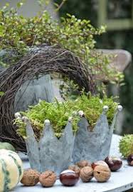 Hof 9 Innenhofpics Im Oktober Und Hagebuttenkranz Diy Gartendekor Herbstgarten Gartendekoration