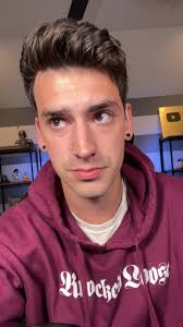 Sam Tabor Gaming Looks Like Andrew