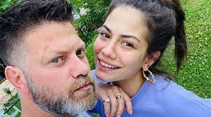 Bir saniyede yorum yağmuruna tutuldu! Demet Ozdemir Ile Volkan Ozdemir Den Kardes Dayanismasi