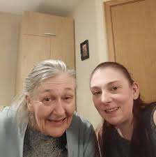 Can a father's hand replace a mother's in a photo?