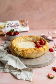 Gail simmons creates three recipes using phyllo dough, including fig prosciutto and blue cheese phyllo puffs, ground beef and vegetable pies with parmesan. Strawberry Cheesecake With Phyllo Dough Crust Frosting And Fettuccine