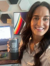 Anna Duerr's Instagram, Twitter & Facebook