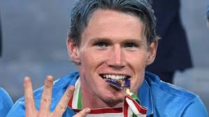 McTominay bacia la maglia del Napoli e diventa una notizia in Inghilterra:  tifosi United avviliti