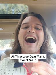 Cantar 'Dear Maria, Count Me In' en mi auto