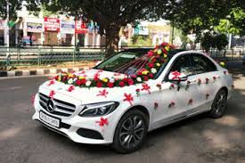 White stretch chrysler 300c limousine wedding car. Luxury Wedding Cars Rentals In Chandigarh At A Very Reasonable Price