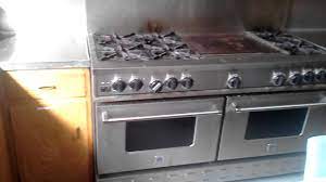 People typically have problems selecting wall ovens and cooktops. Bluestar Range Repair Pt 1 Youtube