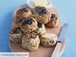 Recette Scones Sales Ingredients 4 Personnes 220 G De Farine 75 G De Comte Rape 75 G De Lardons Decouvrez Toute En 2020 Recette Recette Scones Scones Sales