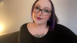 I AM HUNGRY 😋 Artist: deadassspider