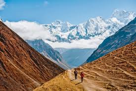 From jungly tiger habitat to the precipitous hunting. Nepal Manaslu Umrundung Gefuhrte Trekkingreise