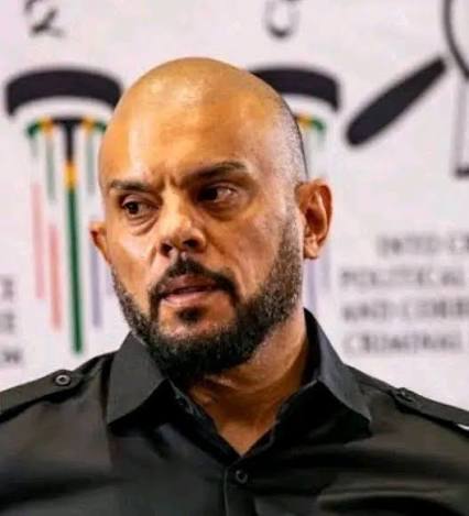 BREAKING NEWS Suliman Carrim Allegedly Spotted 'Gallivanting' While Too Ill To Testify At Madlanga Commission It has emerged at the #MadlangaCommission that controversial North West businessman Suliman Carrim was allegedly seen at