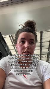 Savannah Spencer's Instagram, Twitter & Facebook