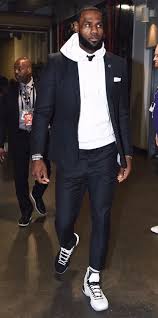 'being black in america, it's tough,' says lebron after racial slur incident in may. Lebron James Sneakers 2018 19 Season Nice Kicks