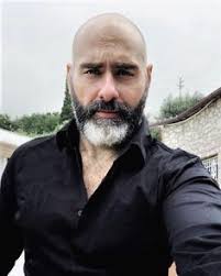 Alguns truques simples deixarão sua barba branca e pura em pouco tempo. 120 Ideias De Careca Com Barba Careca Com Barba Careca Barba E Cabelo
