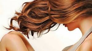 Lozione astringente a base di edera (hedera helix) e amamelide (hamamelis virgiliana); Capelli Grassi Cause E Rimedi