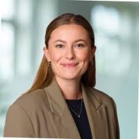 100+ perfiles de «Eberhardt»