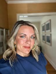 Blue-eyed girls, what do you think of this look?