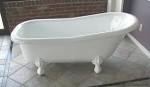 Fiberglass clawfoot tub