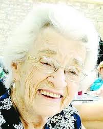 Julie Minus Obituary (2015)