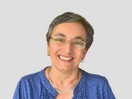 Los primeros que no debemos tragar entero somos los periodistas: Judith Sarmiento