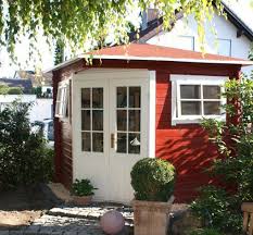 Klein Aber Fein Das Schwedenrote Funfeck Gartenhaus In Modernem Design Ist Ein Echter Hingucker Im Garten 5 Eck Gartenhaus Gartenhaus Haus