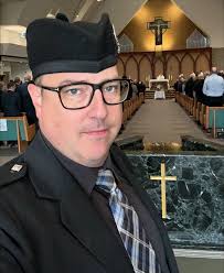 22 years ago today, the Edmonton Oilers retired Wayne Gretzky's #99 Oilers  jersey to the rafters. Pipe Major Alex MacIntyre and his brother-in-law Rick  Burden had the honour of piping and drumming