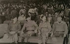 سركوت لطيف شمس الدين محمد. ØµÙˆØ±Ø© Ù†Ø§Ø¯Ø±Ø© Ø­ÙŠØ« ÙŠØ¸Ù‡Ø± Ø¨Ù‡Ø§ Ù…Ù† Ø§Ù„ÙŠÙ…ÙŠÙ† Ø§Ù„ÙØ±ÙŠÙ‚ Ø§Ù„Ø·ÙŠØ§Ø± Ø§Ù„Ø±ÙƒÙ† Ù…Ø­Ù…Ø¯ Ø¬Ø³Ø§Ù… Ø§Ù„Ø¬Ø¨ÙˆØ±ÙŠ Ù‚Ø§Ø¦Ø¯ Ø§Ù„Ù‚ÙˆØ© Ø§Ù„Ø¬ÙˆÙŠØ© ÙˆÙ…Ù† Ø«Ù… Ø§Ù„ÙˆØ²ÙŠØ± Ù„Ø·ÙŠÙ Ù†ØµÙŠÙ Ø¬Ø§Ø³Ù… ÙˆÙ…Ù† Ø«Ù… Ø§Ù„Ù‚Ø§Ø¦Ø¯ Ø§ With Images Historical Figures Pics