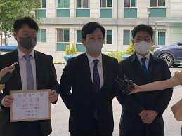 실신하시는 공군 성추행 피해자 중사 부모님 600. Ibx4d81h3v3gjm