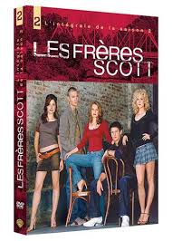 Lucas surprend sa mère et dan en train de s'embrasser. Les Freres Scott Saison 2 Dvd Dvd Zone 2 Achat Prix Fnac