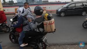 Menurut muhadjir, aktivitas mudik lebaran memang dapat menggerakkan roda ekonomi. Jangan Coba Coba Mudik Lebaran Anda Bisa Kena Sanksi Ini