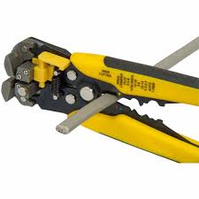 This set includes a fork, knives, masher, whisk, skimmer, ladle, oven mitt, and others. Quick Strip Wire Cutter Wilko